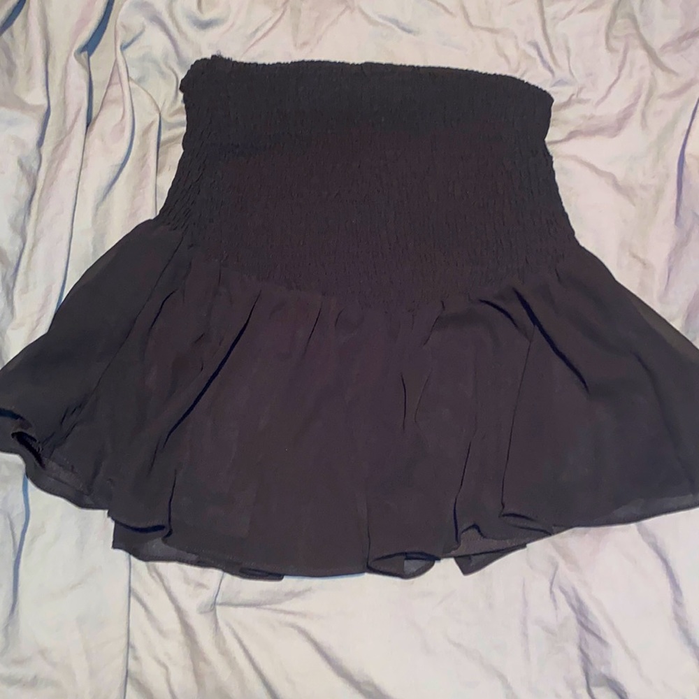 Black stretchy mini skirt